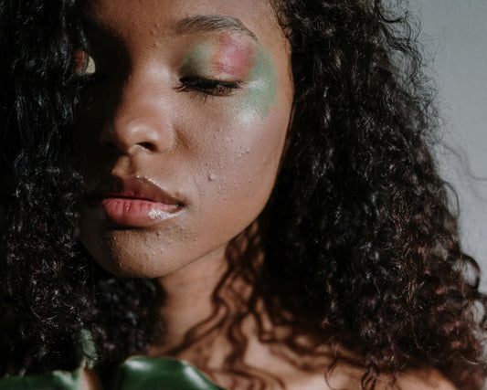 Damaged Skin: Causes, Signs, and How to Repair It Naturally